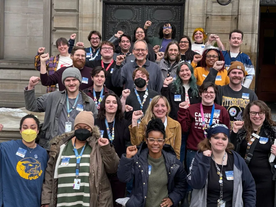 The Bargaining Committee and union members from Main